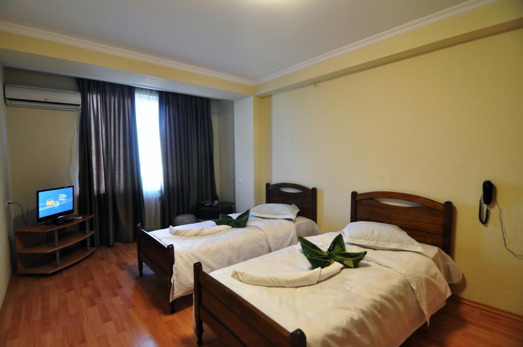 Sun Rise Hotel Tbilisi Cameră foto