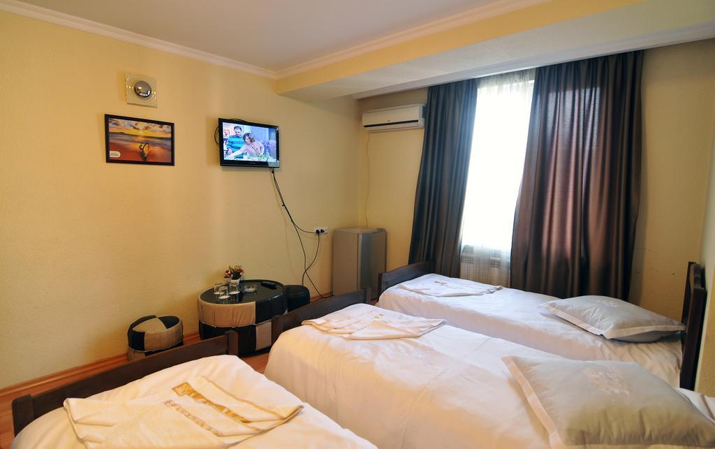 Sun Rise Hotel Tbilisi Cameră foto