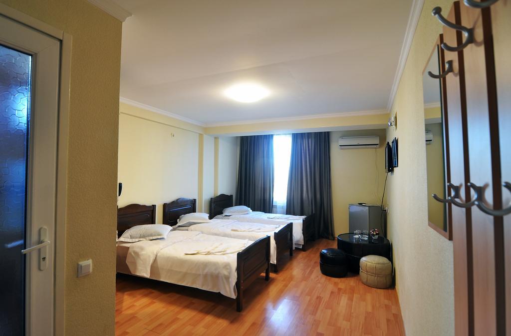 Sun Rise Hotel Tbilisi Cameră foto